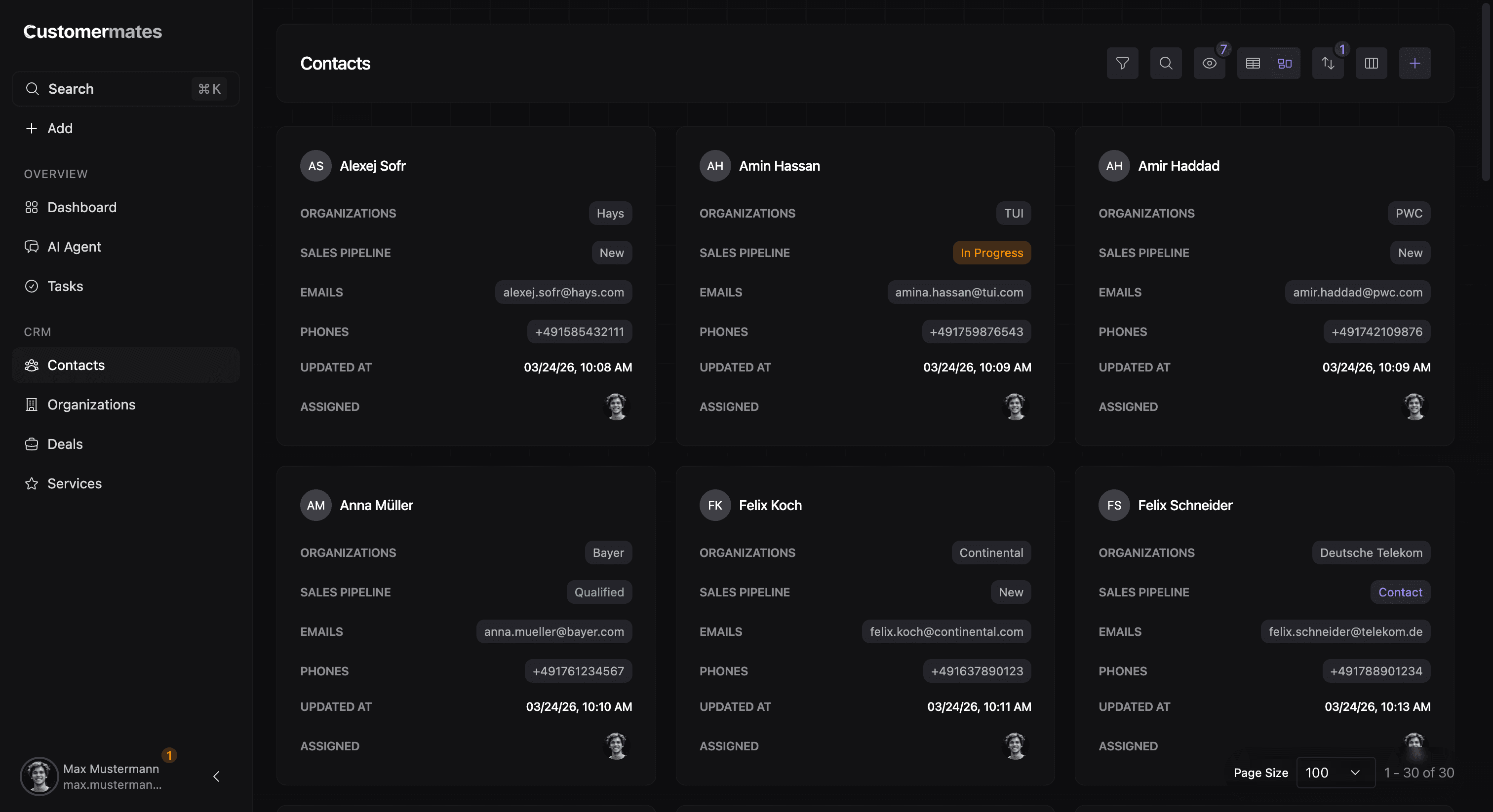 Kontaktübersicht in der Kartenansicht mit einzelnen Kontaktkarten und visuell getrennten Datensätzen